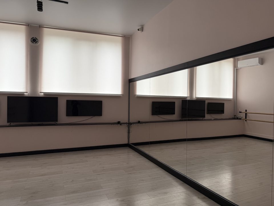 Flamingo Hall studio, photo 2 of 10