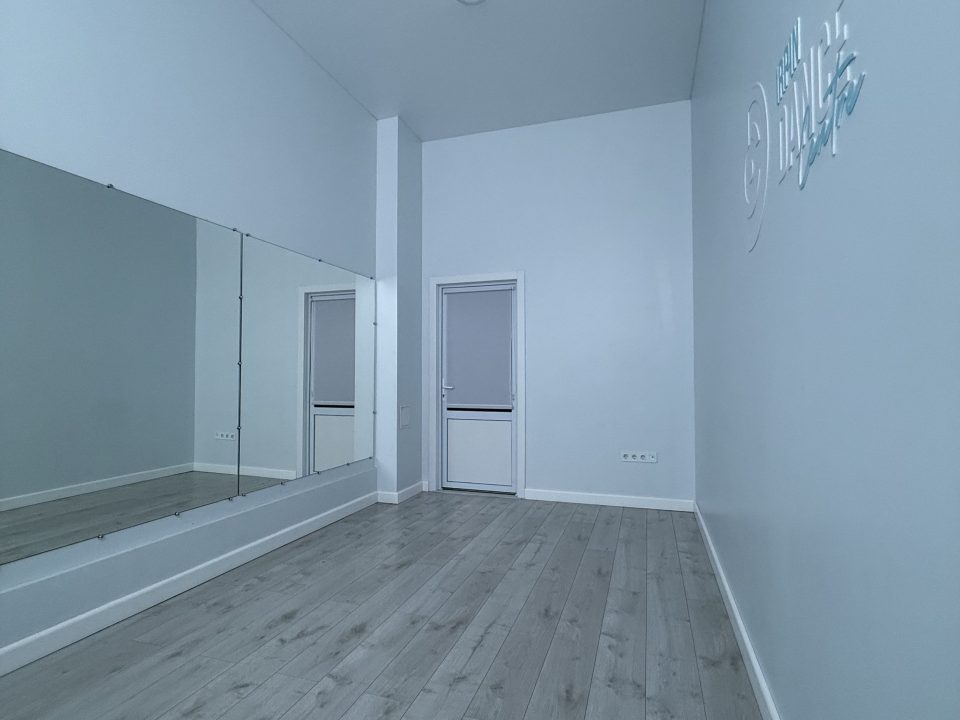 Sky Hall studio, photo 8 of 9